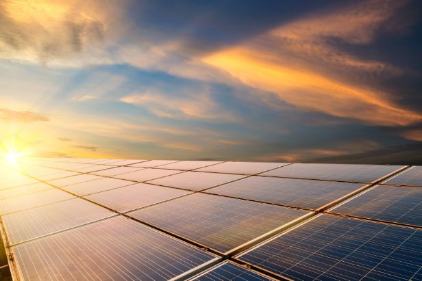 Paneles solares - Presentación de la Consulta empresarial sobre Agenda 2030, sostenibiidad empresarial y desarrollo sostenible